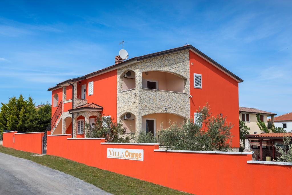 Apartments Villa Orange Medulin Exterior foto